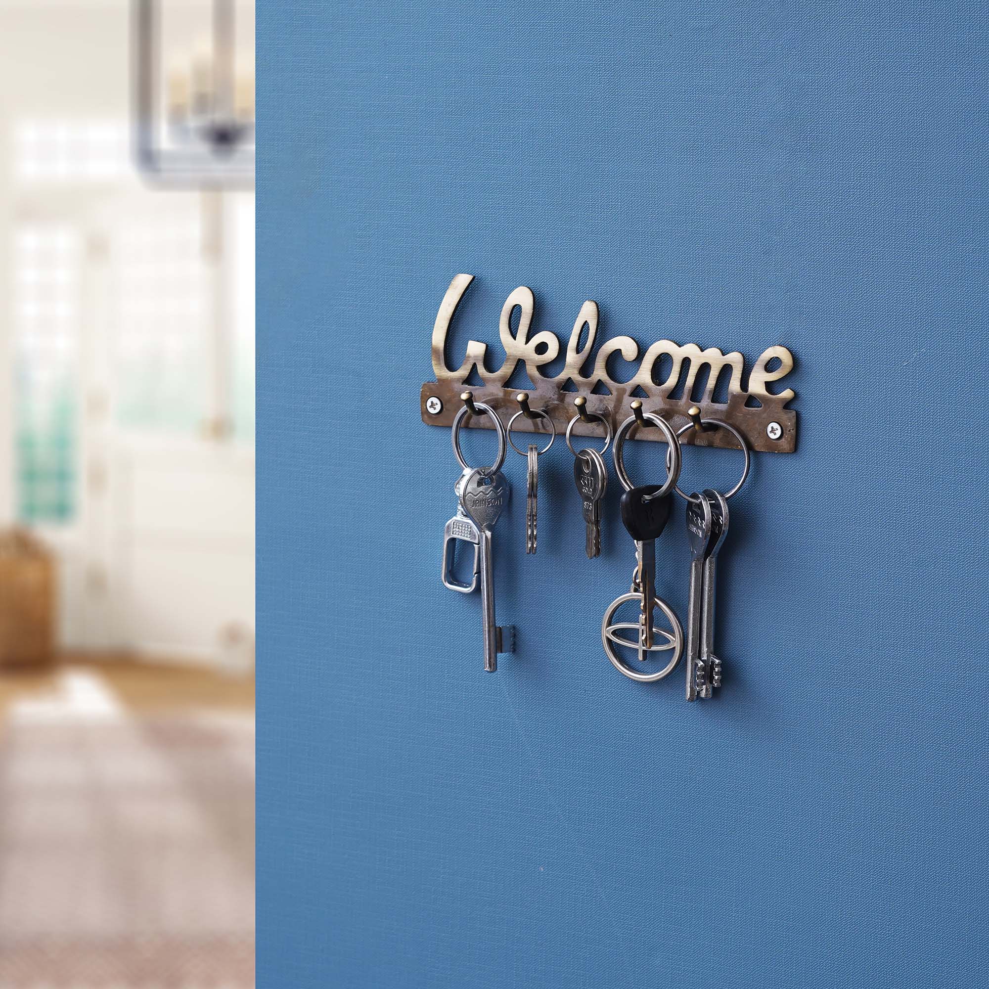 Wall-Mounted Key Holder with “Welcome” Design and 5 Hooks – Brass Finish